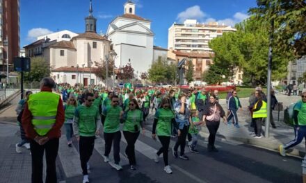 Medio millar de vecinos de Campos y Torozos se unen a la marea verde vallisoletana