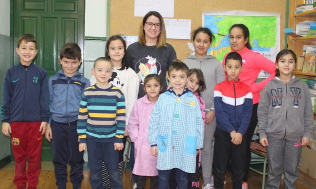 Escolares de Villarechós se convierten en ‘mini médicos’ a través de un taller de primeros auxilios