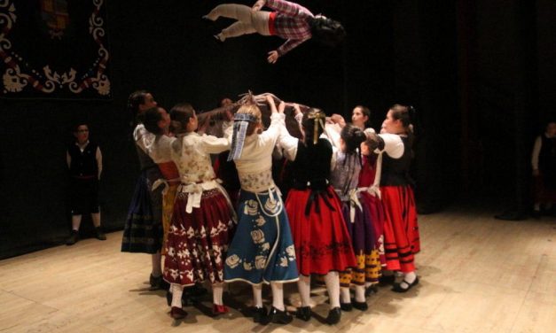 El Teatro Principal de Rioseco acoge este domingo el Festival Infantil de Danzas