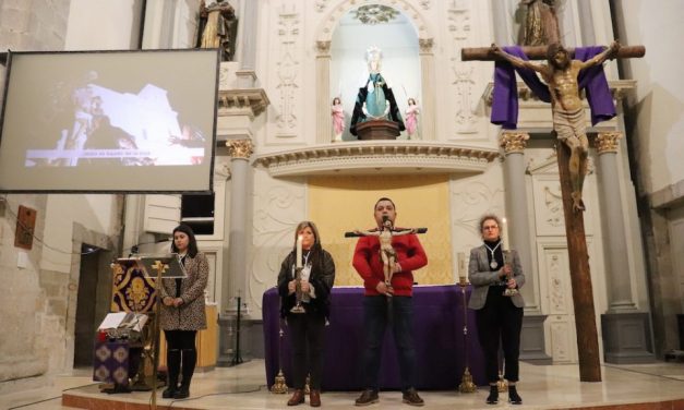 El Vía Crucis de cofradías inicia la cuenta atrás para el inicio de la Pasión riosecana