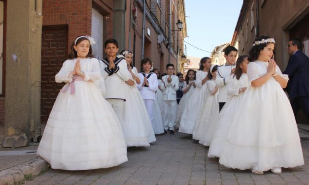 El Arzobispado de Valladolid suspende las comuniones en mayo y junio, que podrían celebrarse en septiembre