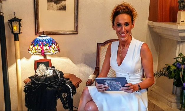 Beatriz Rodríguez presenta esta tarde a través de YouTube una “nueva versión” de su cuento ‘Un caballo llamado Longinos’