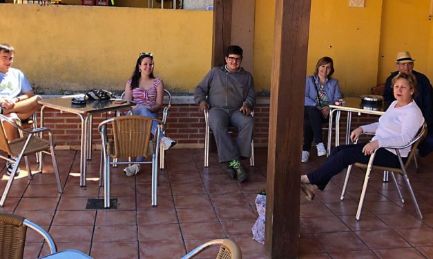 ¿Dónde puedo quedar con mis amigos en la fase 1 de la desescalada?