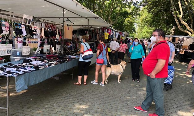 Rioseco recupera el mercadillo de los miércoles en el Parque Duque de Osuna