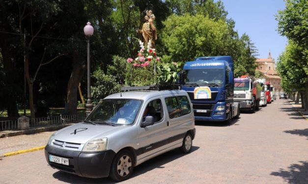 Los camioneros de Rioseco celebran San Cristóbal a golpe de claxon
