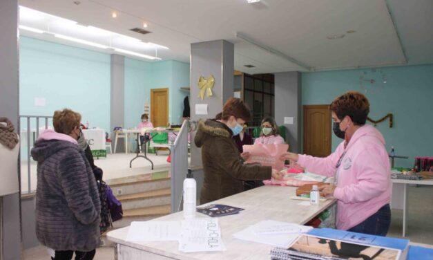 El Rastrillo Solidario de Rioseco cambia de lugar pero no de espíritu