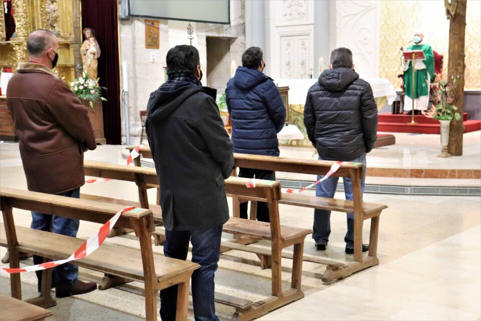 La Junta de Castilla y León recuerda que la limitación de 25 personas en lugares de culto está suspendida desde el pasado sábado