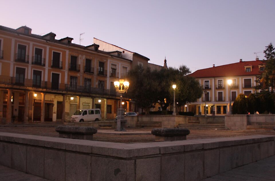 Una Plaza Mayor de agua y luz para Medina de Rioseco