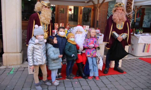 Rioseco inaugura su Mercado Navideño