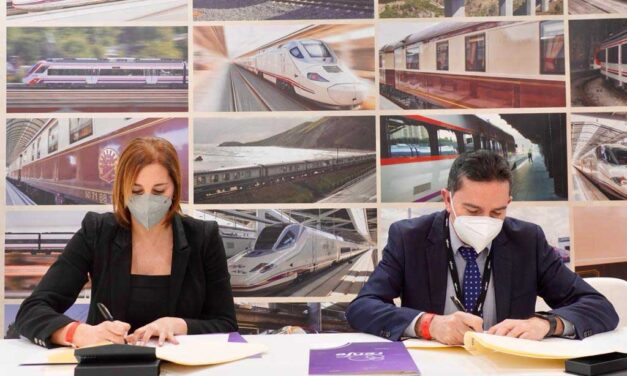 Renfe y Diputación de Valladolid renuevan el Tren del Canal de Castilla