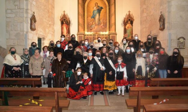 Medio centenar de mujeres celebran las Águedas en San Pedro de Latarce