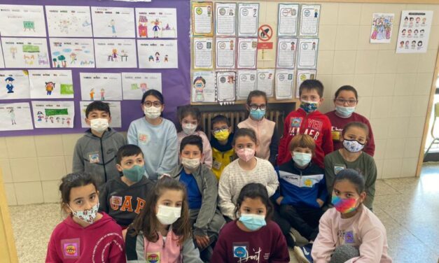 Alumnado del C.R.A. Campos Góticos conmemora el Día Internacional de la Mujer