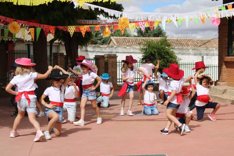 El colegio de Villafrechós celebra su fiesta de graduación
