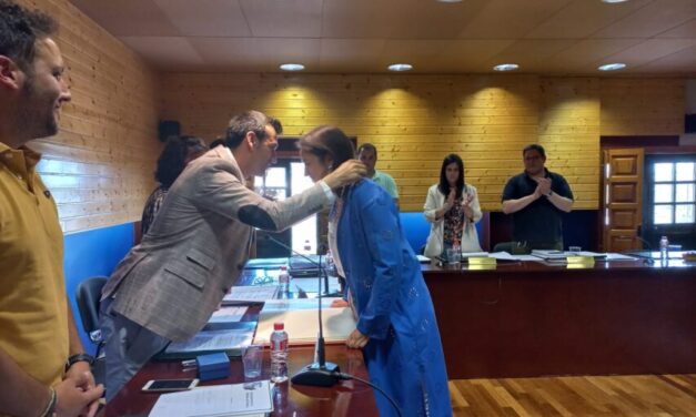 Carmen Tomás toma posesión de su acta de concejal en el Ayuntamiento de Medina de Rioseco