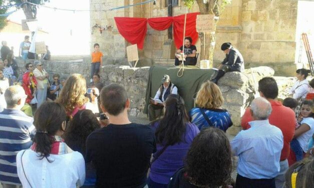 Medio centenar de personajes de cuento invadirán Villardefardes este sábado