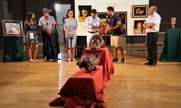 La pintura y escultura de Carlos Rivas y Aquilino Jiménez se exhibe en Rioseco