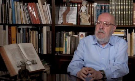 El periodista y académico José Delfín Val recibirá este domingo el Ciprés de Honor 2022