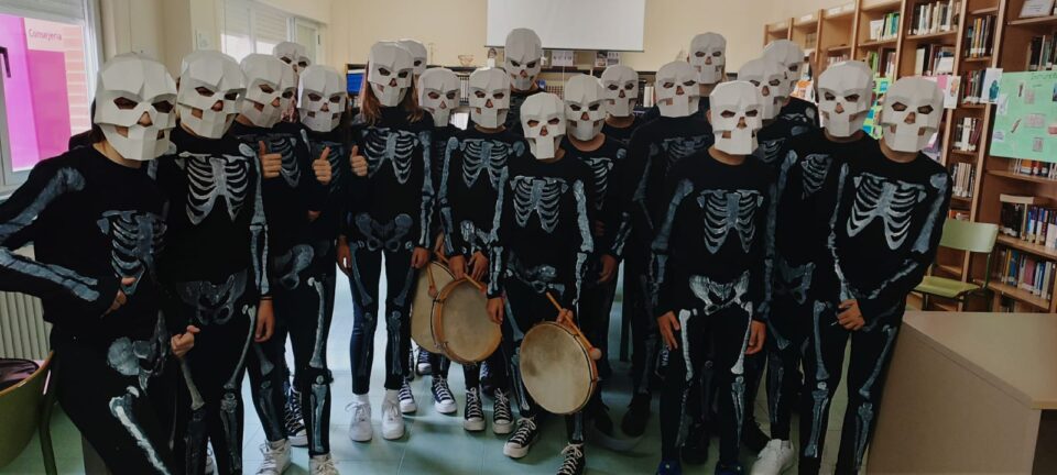 Presente y futuro en el IES Tierra de Campos para conmemorar el Día de Difuntos