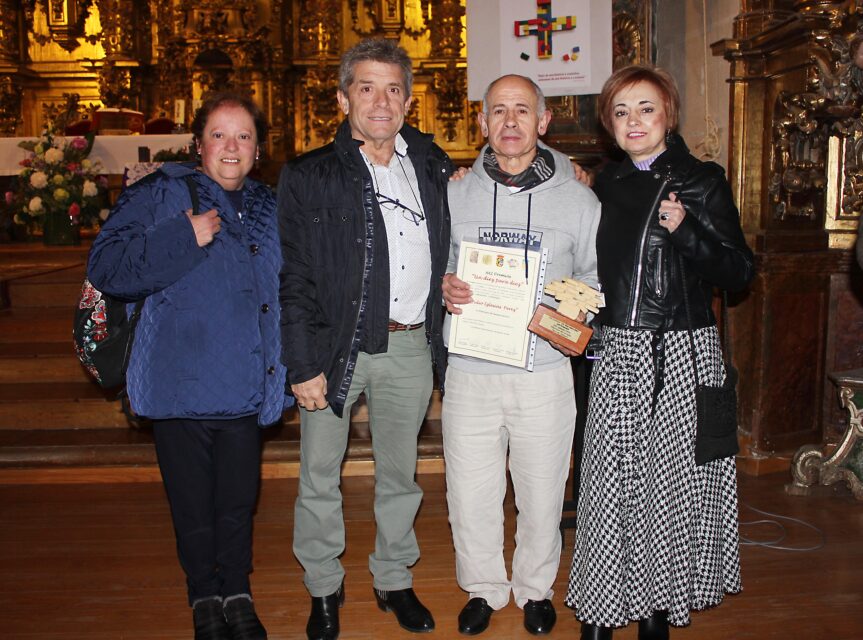 Julio Iglesias, de Villamayor de Campos, recoge su premio ‘Un diez para diez’ por su labor como artesano