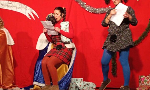 Martita y Lucía, grandes animadoras de la noche de Reyes en Villardefrades