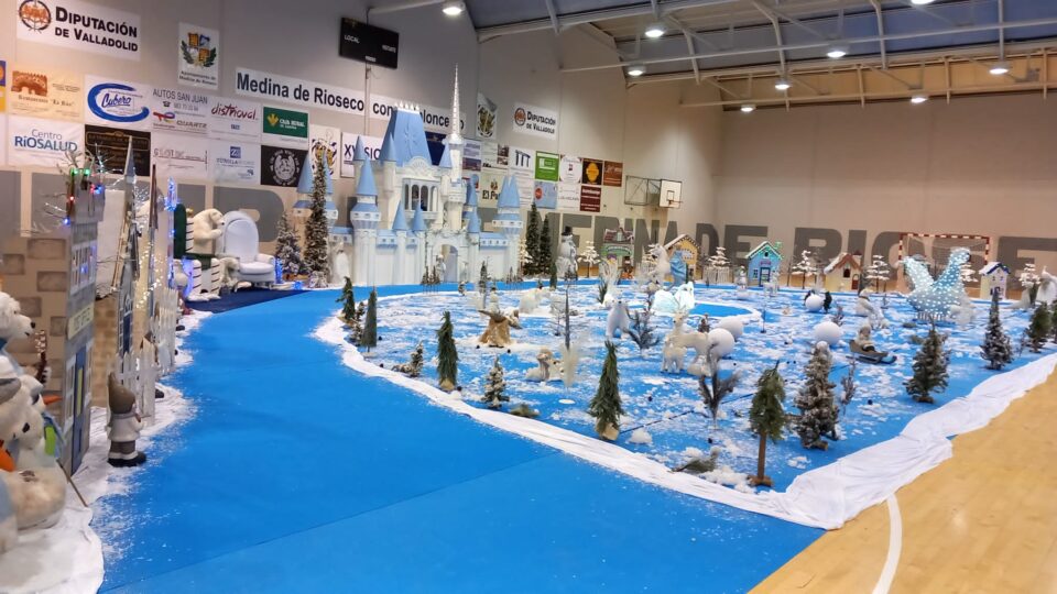 Un decorado de cuento en la recepción de los Reyes Magos en Medina de Rioseco