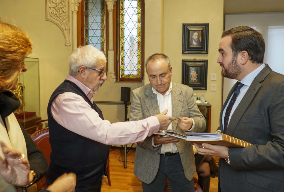 La Diputación de Valladolid presenta el libro Tierra de Campos y Palomares, de Luis Mendía