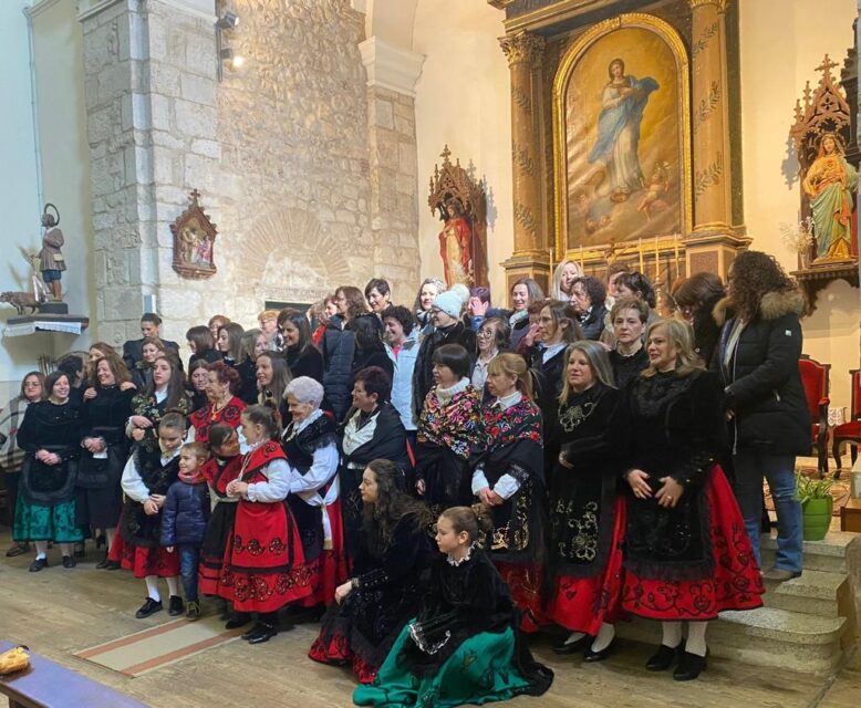 San Pedro de Latarce celebra las Águedas a ritmo de dulzaina