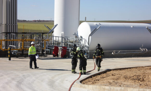 Simulacro de emergencia en la planta de gas natural de Rioseco