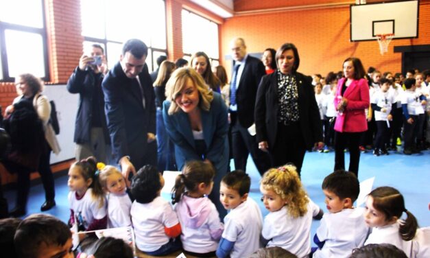 La ministra Pilar Alegría celebra los 50 años de C.R.A. Campos Góticos y aboga por la educación rural