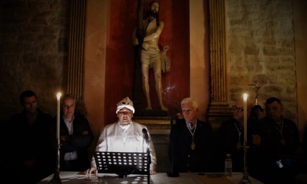 La imposición del Sudario en la Hermandad de La Escalera