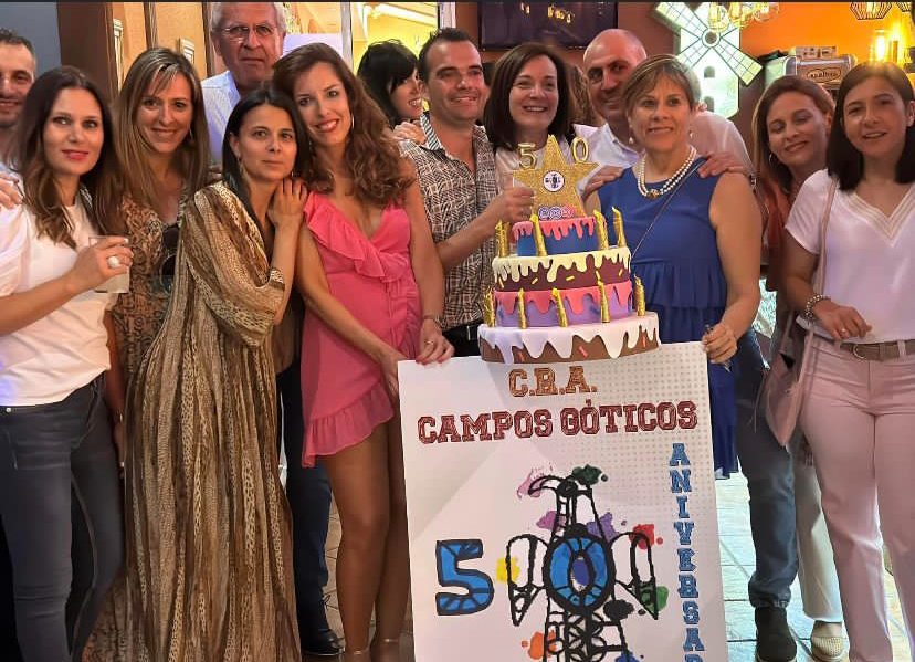 Profesores y antiguos maestros de C.R.A. Campos Góticos celebran los 50 años del centro