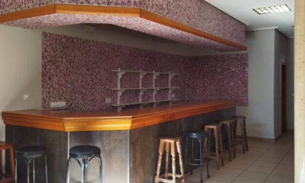 Montealegre de Campos ofrece bar por  120 euros al año