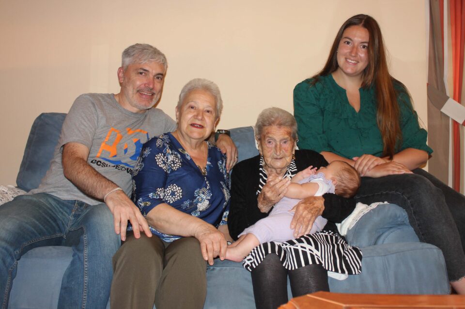 Cinco generaciones vivas se reúnen en Villabrágima