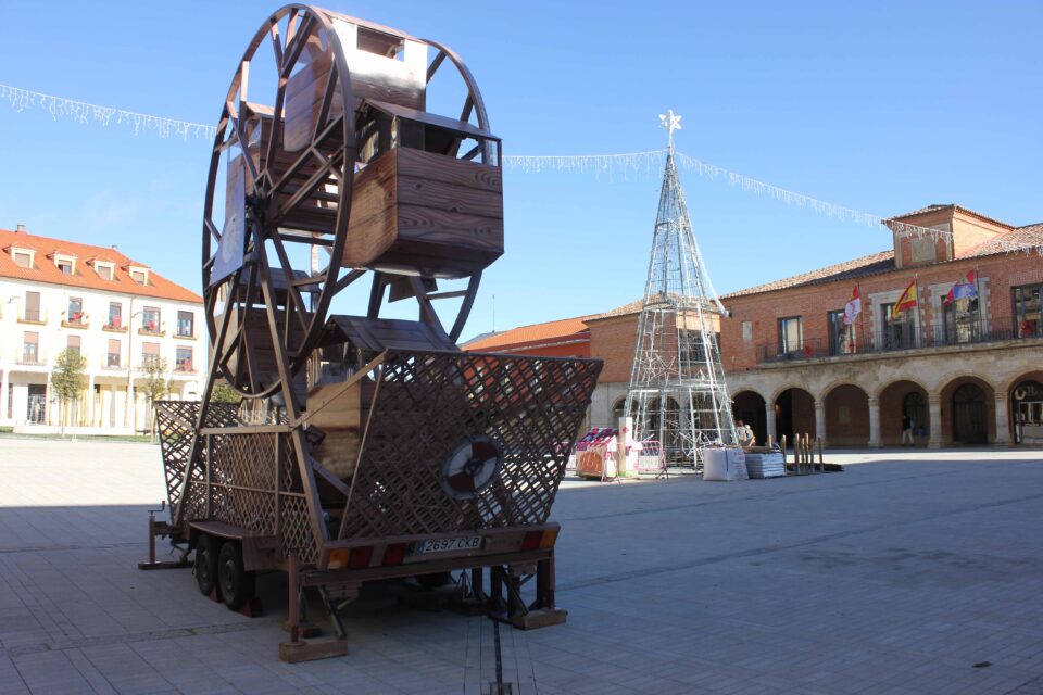 Arranca el montaje del nuevo mercado navideño de la plaza mayo de Rioseco