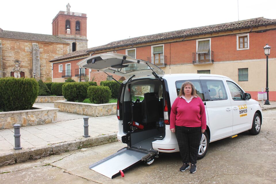 Un taxi rural adaptado desde Palazuelo de Vedija