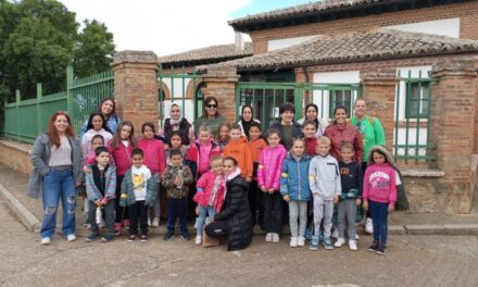 El colegio de Villafrechós celebra el Día de la Familia