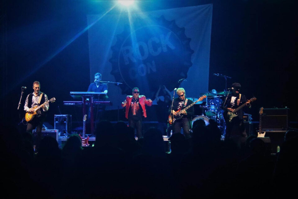 Una noche de rock con tributos a Queen y clásicos españoles de los 80 en el inicio de las fiestas de Villalba