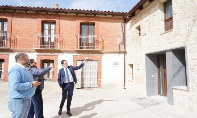 El presidente de la Diputación analiza con el alcalde de La Mudarra los principales proyectos municipales