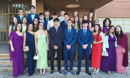 El alumnado de I.E.S. Campos y Torozos se gradúa