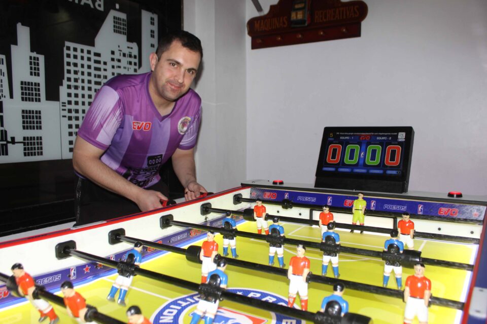 El campeón de futbolín que llegó desde Castromonte