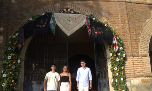 La villa celebra la bendición de los campos