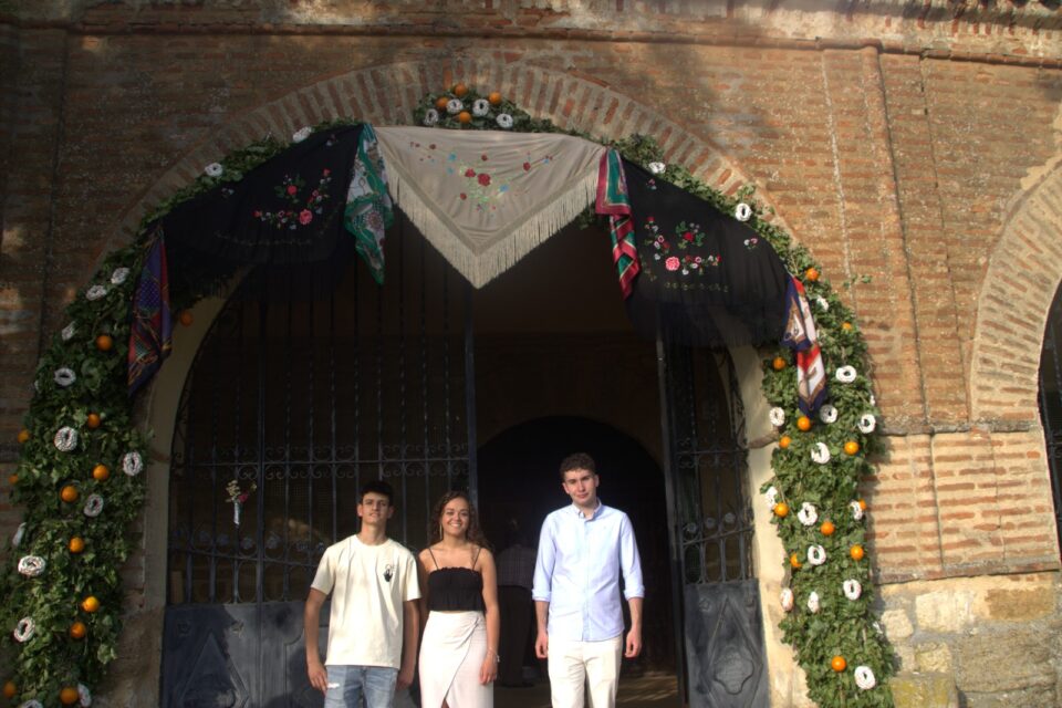 La villa celebra la bendición de los campos