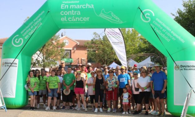 La Marcha Entretapiales tiñe de verde Moral de la Reina