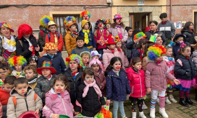 El Carnaval del CRA Villas del Sequillo llena de color las calle de Tordehumos