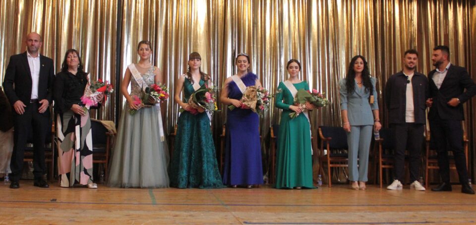 Villabrágima corona a Laura Pérez como reina de las fiestas de la Santa Cruz