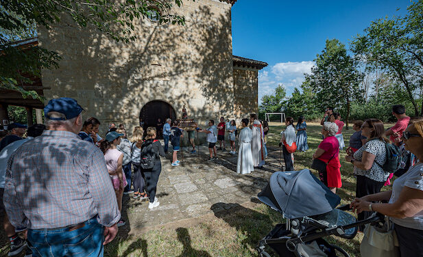 La Virgen y el Cristo de Castilviejo regresan a su ermita