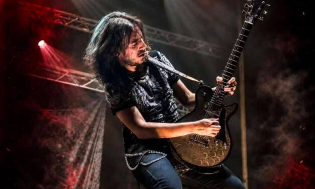 El guitarrista de Mägo de Oz Jorge Salán llevará su rock a Castromonte con un concierto esta noche