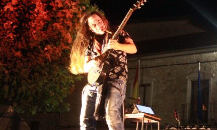 Una amistad convierte Castromonte en escenario de Jorge Salán